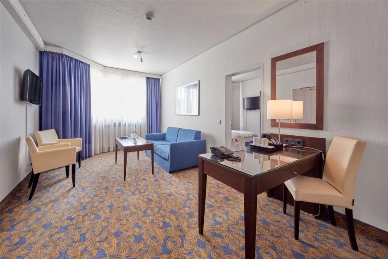 Western Hotel 4*
